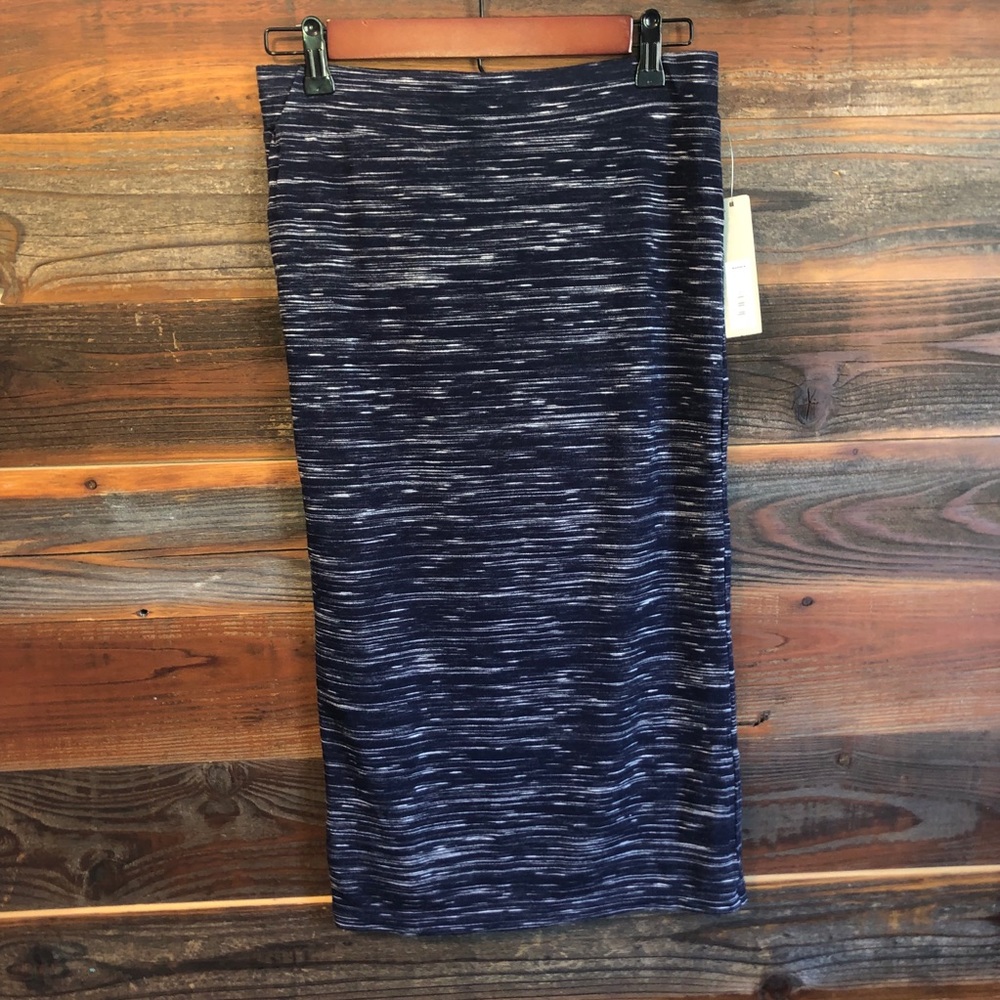 Apt 9 mid navy/white pencil skirt XS